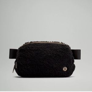 Lululemon fleece belt bag